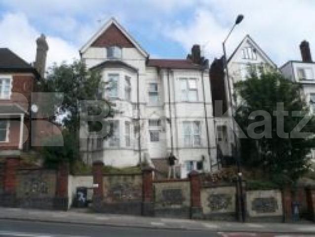 			LET!, 5 Bedroom, 1 bath, 1 reception Flat			 Muswell Hill, MUSWELL HILL